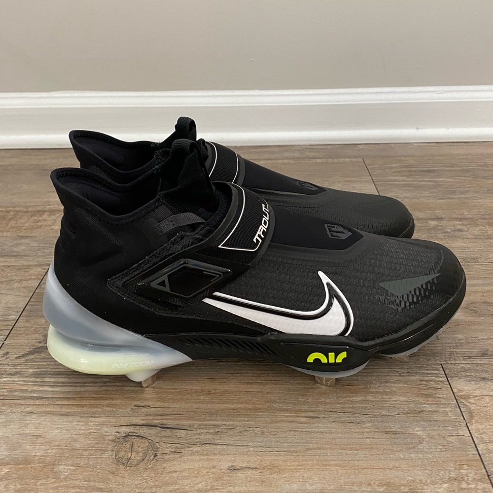 Brand New Mens Nike Baseball Force Zoom Trout 8 Elite Baseball Cleats Blk/Gray